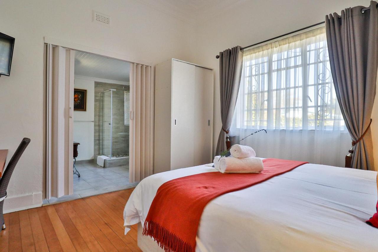 Sunbury Bed And Breakfast 요하네스버그 외부 사진