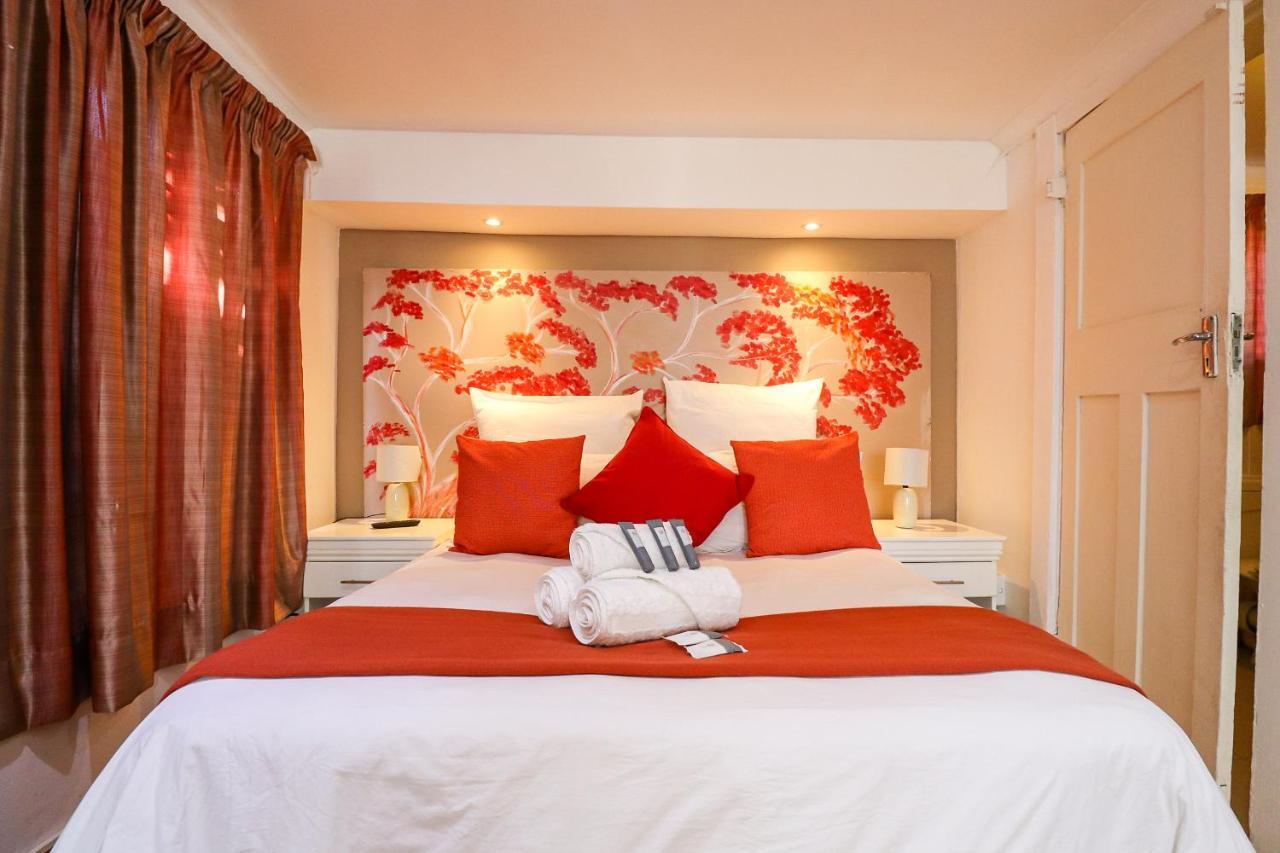 Sunbury Bed And Breakfast 요하네스버그 외부 사진