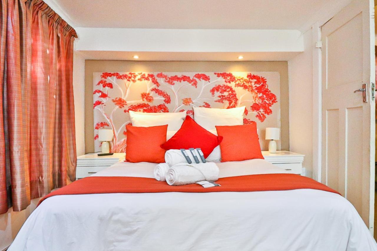 Sunbury Bed And Breakfast 요하네스버그 외부 사진