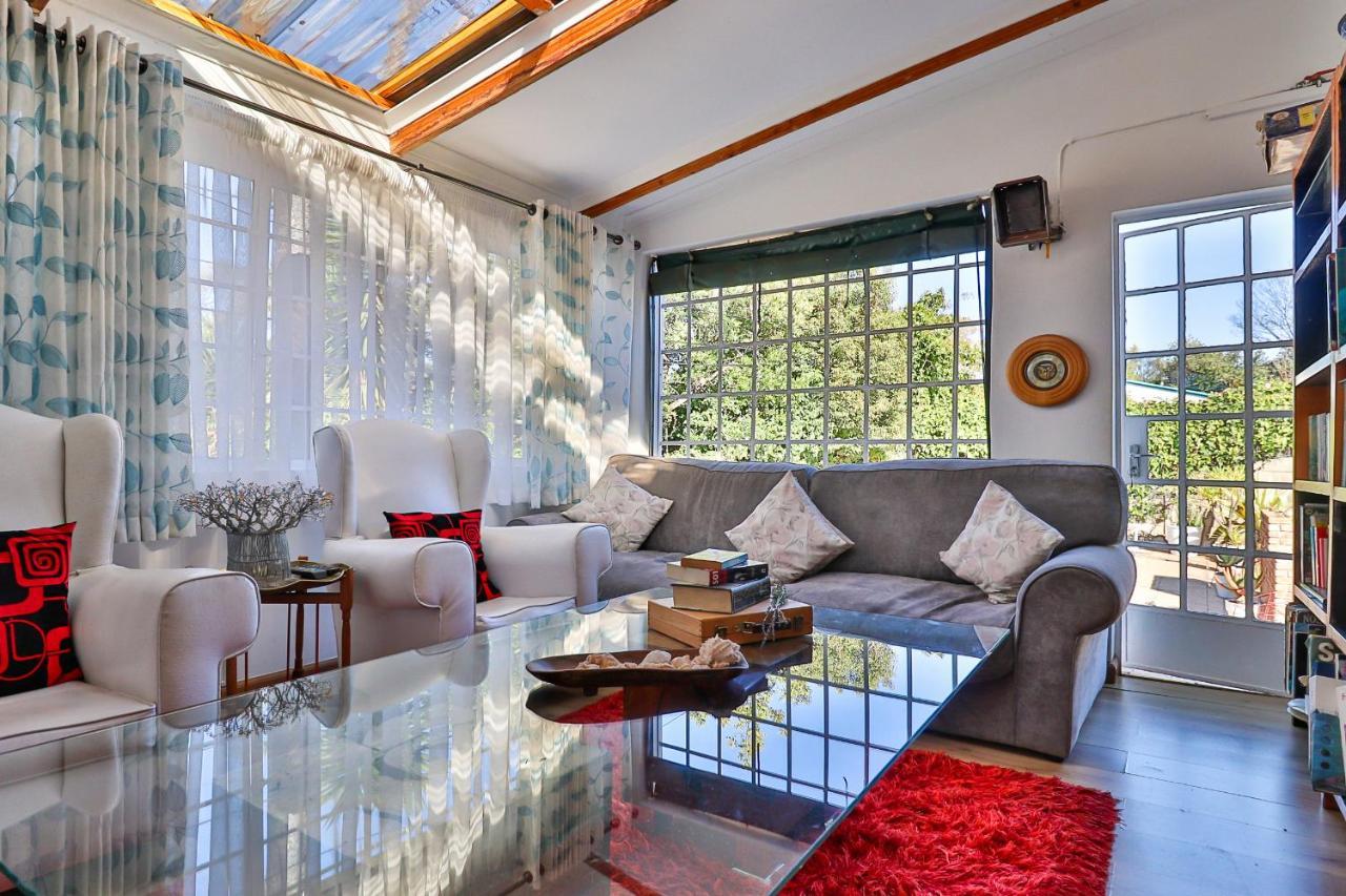 Sunbury Bed And Breakfast 요하네스버그 외부 사진