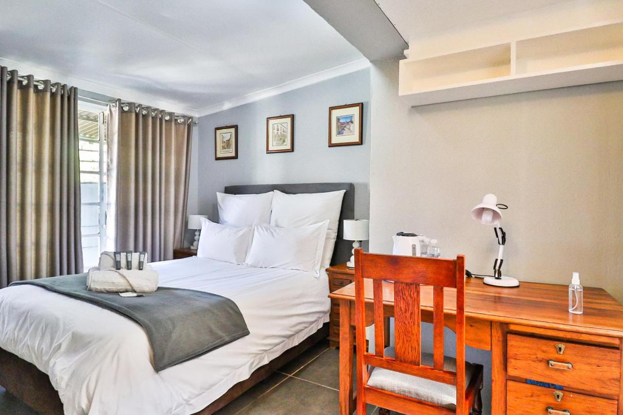 Sunbury Bed And Breakfast 요하네스버그 외부 사진