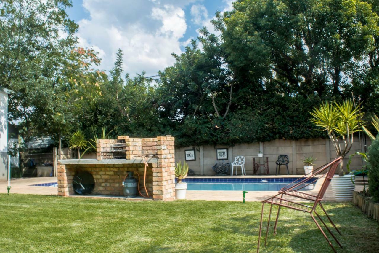 Sunbury Bed And Breakfast 요하네스버그 외부 사진